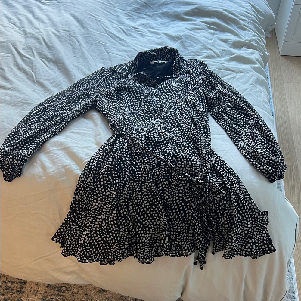 Zara Black and White Patterned Top